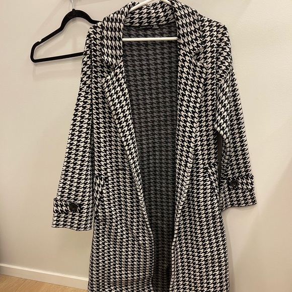 Black tape Size M Houndstooth over coat - Picture 1 of 5